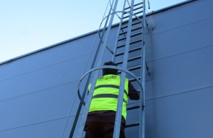 Absturzsicherung Stegleiter zum Dach
